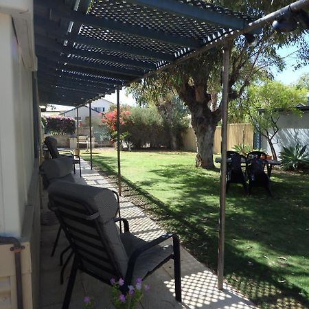 Lazy Lobster Holiday Units & Chalets Port Denison Εξωτερικό φωτογραφία