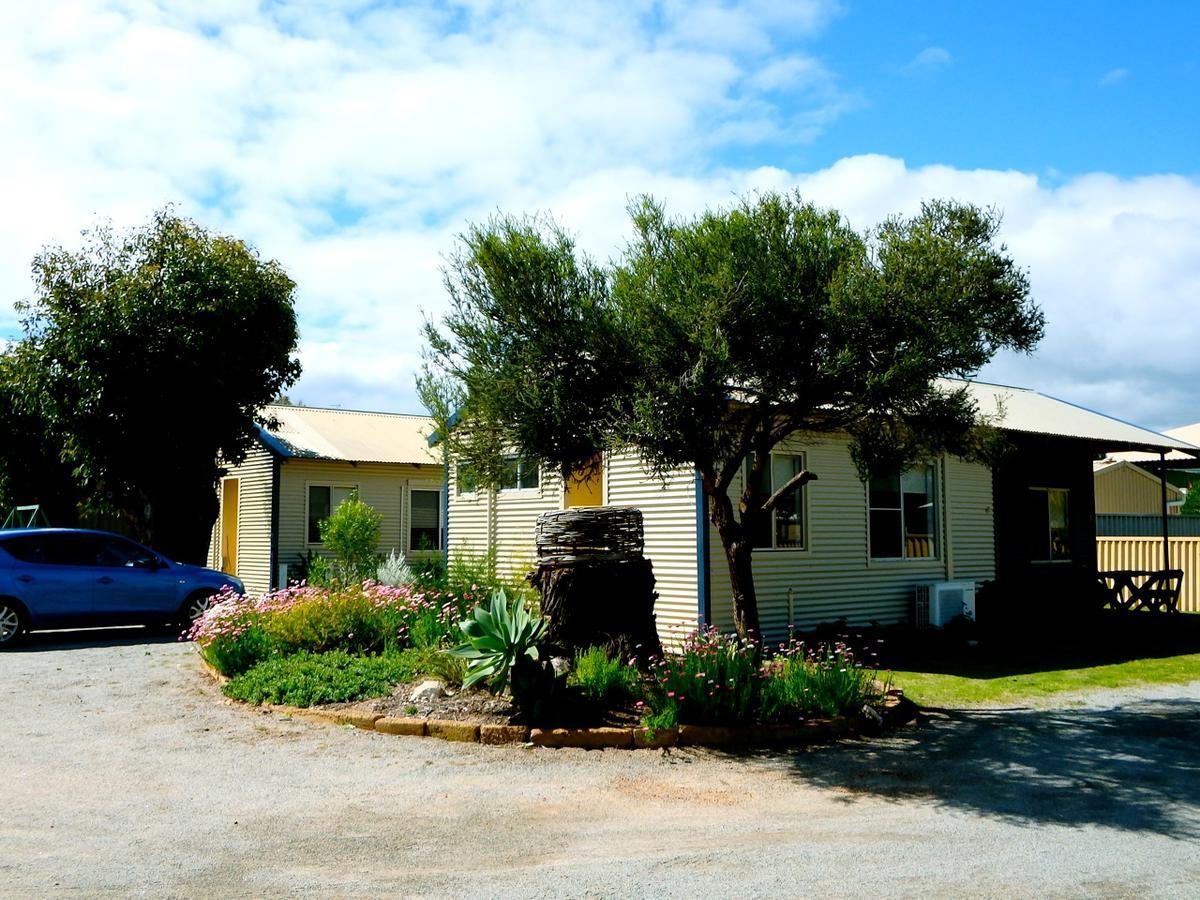 Lazy Lobster Holiday Units & Chalets Port Denison Εξωτερικό φωτογραφία